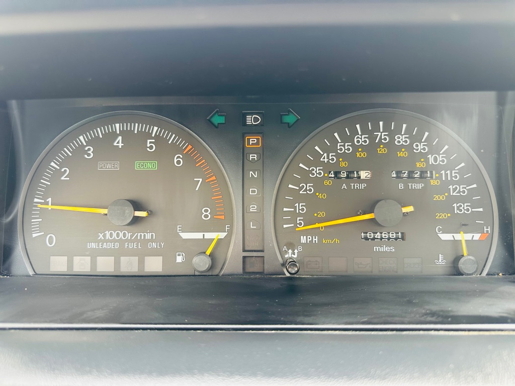 Photo 13 of this MITSUBISHI GALANT
