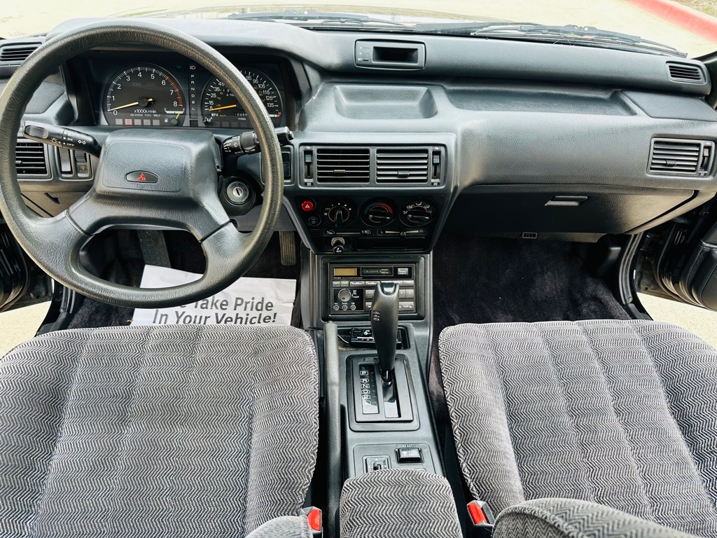 Photo 9 of this MITSUBISHI GALANT