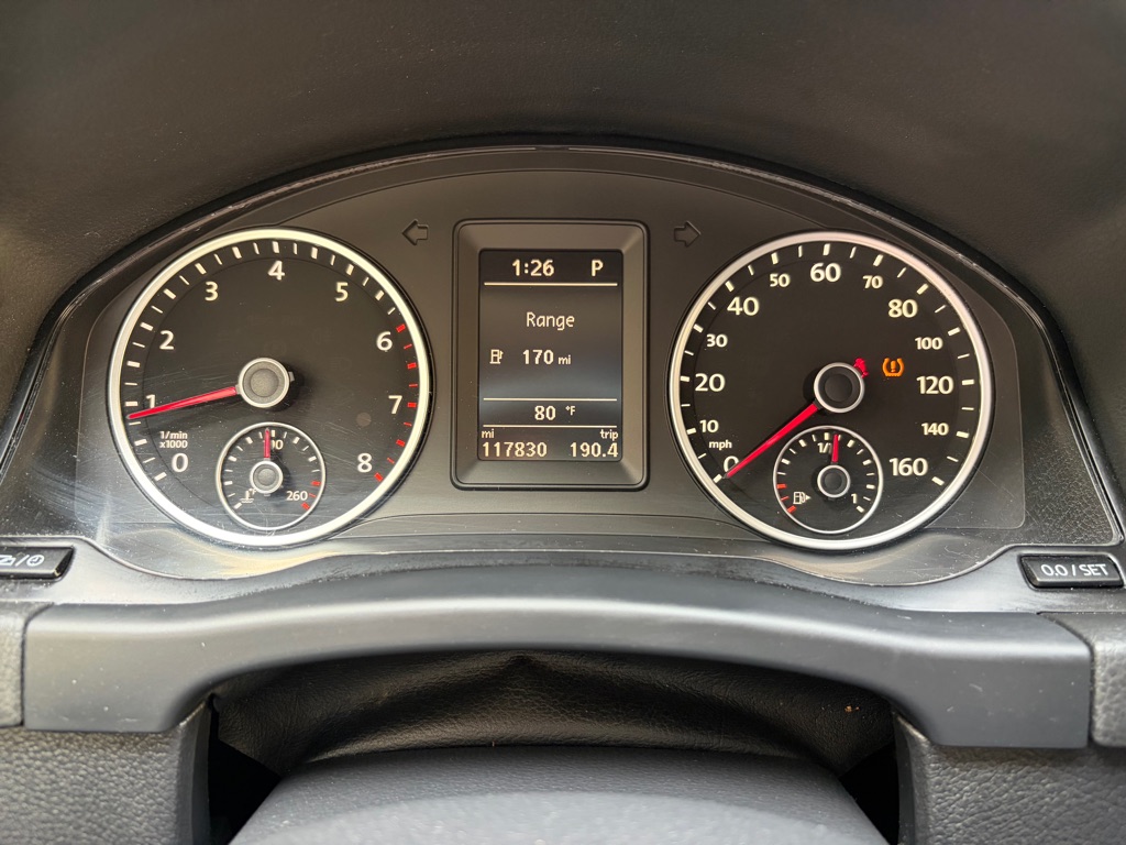 Photo 10 of this VOLKSWAGEN TIGUAN