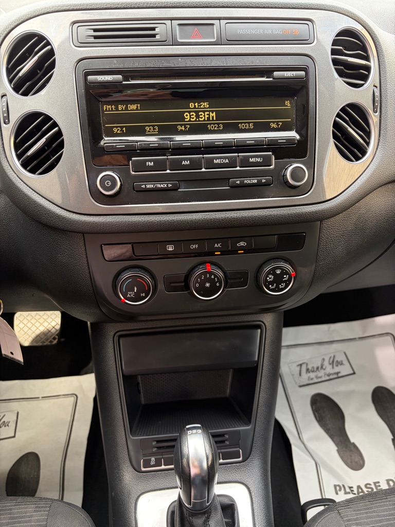 Photo 11 of this VOLKSWAGEN TIGUAN
