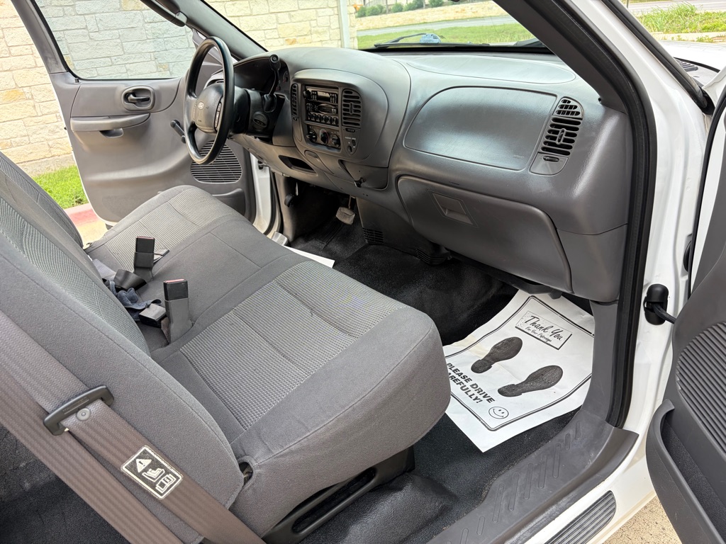 Photo 5 of this FORD F150