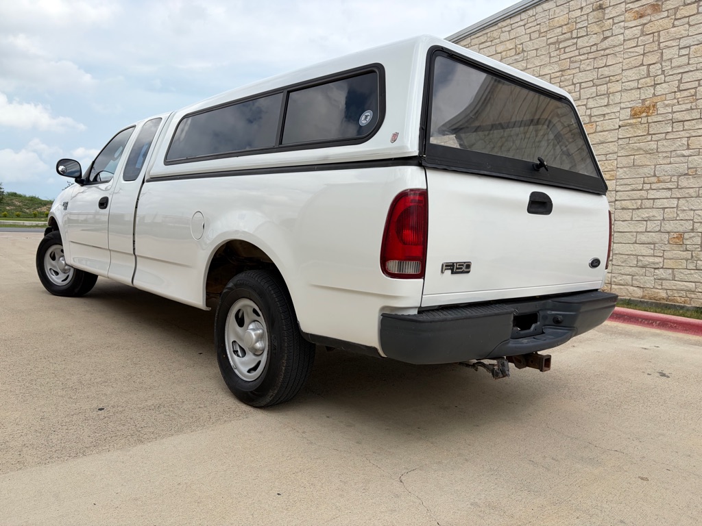 Photo 3 of this FORD F150