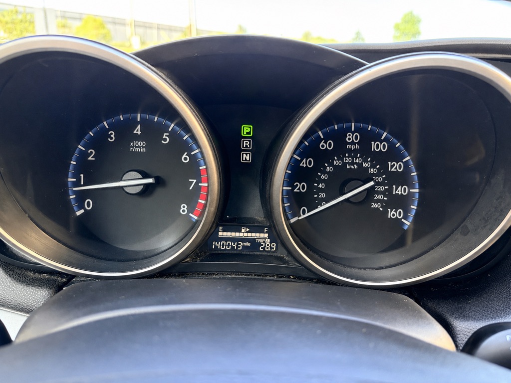 Photo 10 of this MAZDA 3
