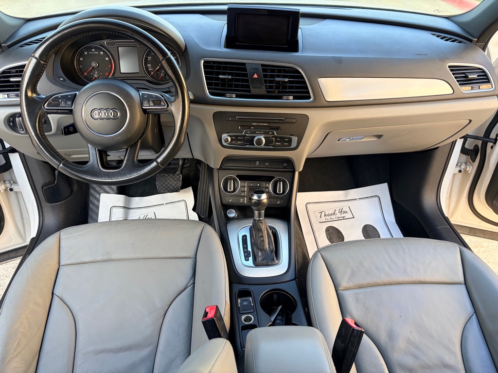 Photo 9 of this AUDI Q3