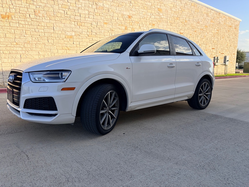 Photo 4 of this AUDI Q3