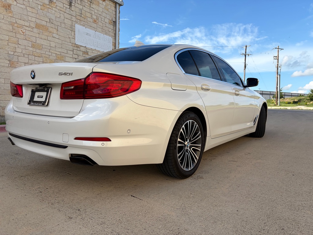 Photo 2 of this BMW 540