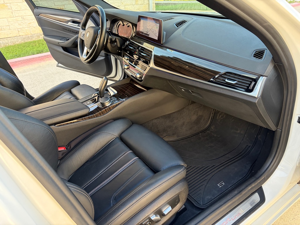 Photo 5 of this BMW 540
