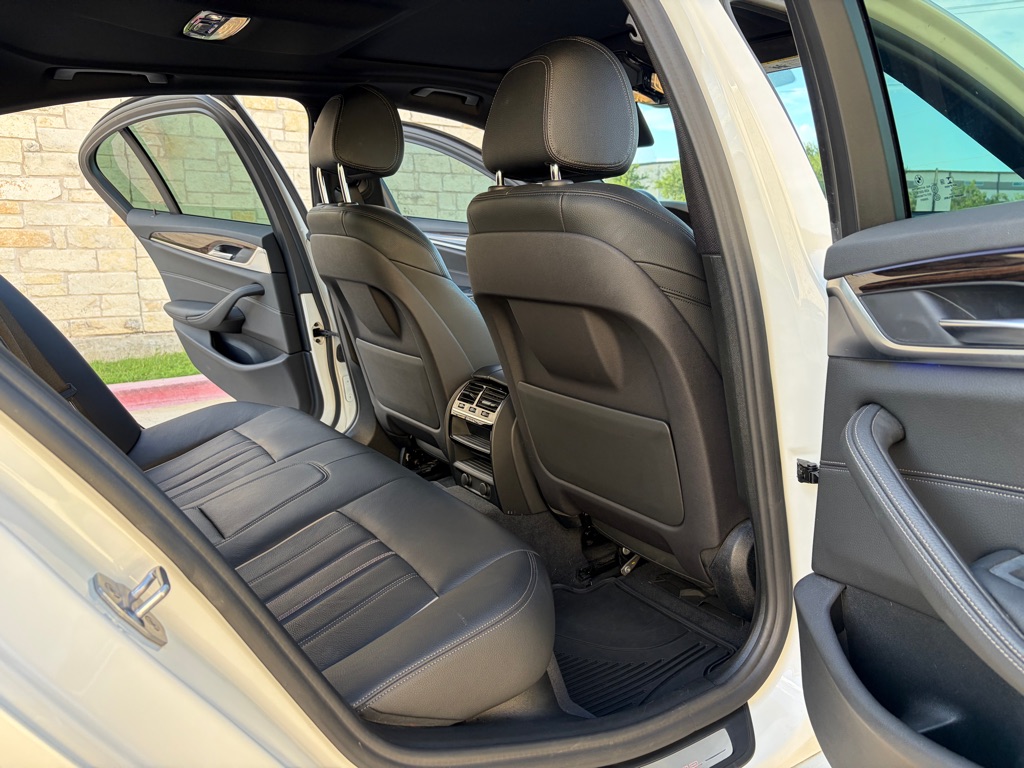 Photo 6 of this BMW 540