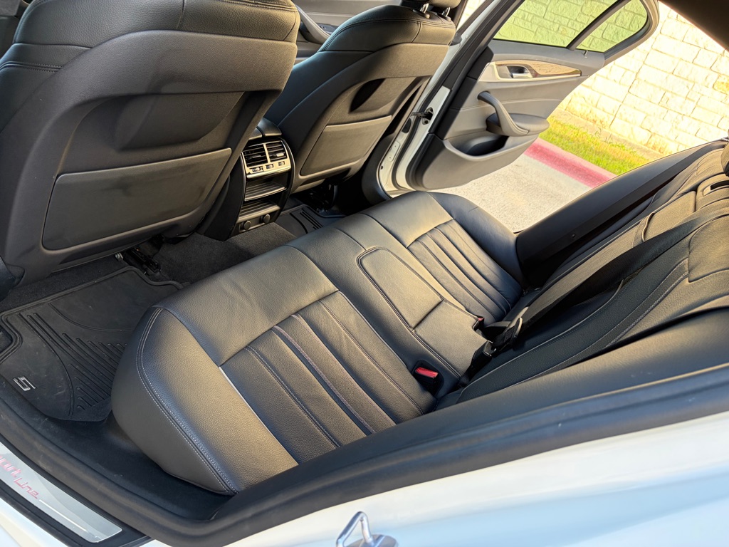 Photo 7 of this BMW 540