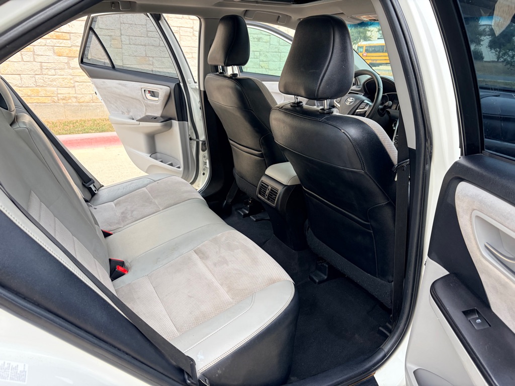 Photo 6 of this TOYOTA CAMRY