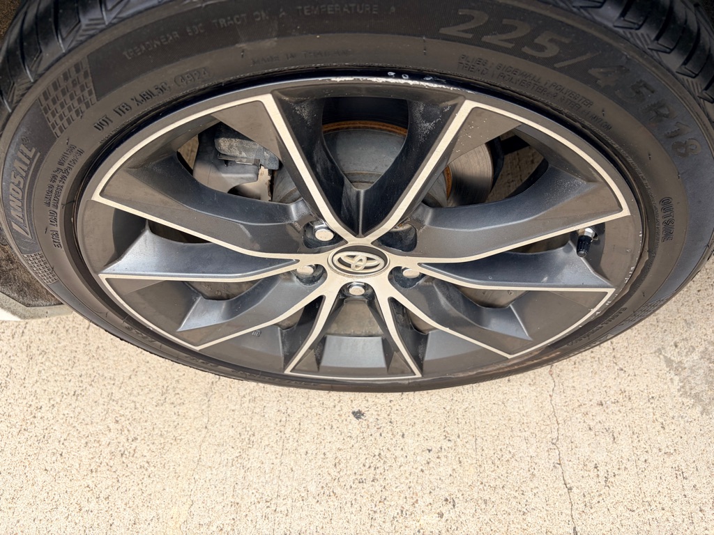 Photo 12 of this TOYOTA CAMRY