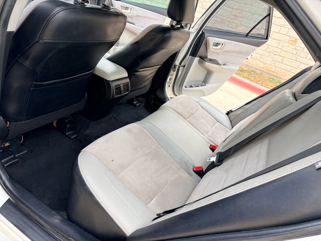 Photo 7 of this TOYOTA CAMRY