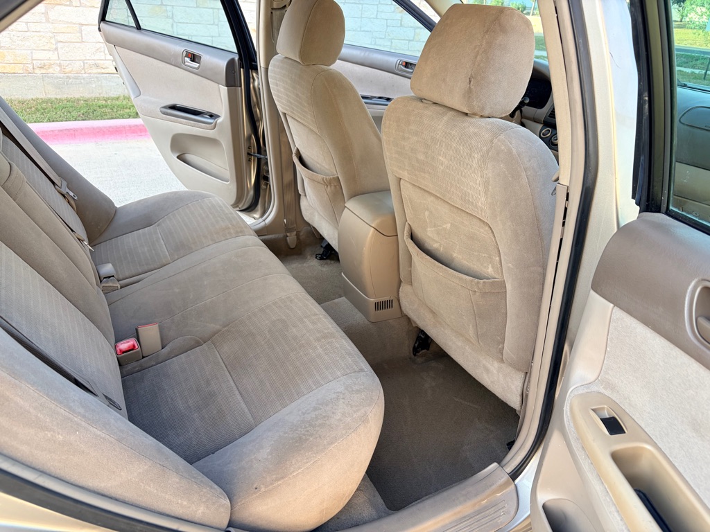 Photo 6 of this TOYOTA CAMRY