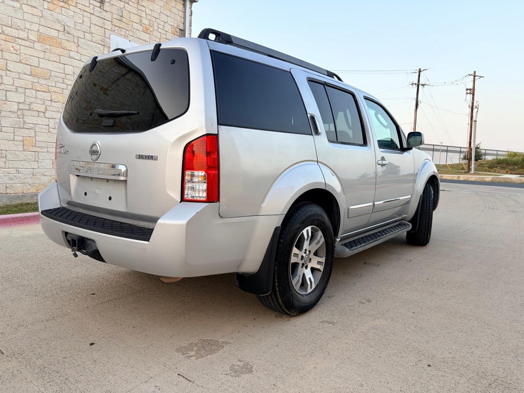 Photo 2 of this NISSAN PATHFINDER