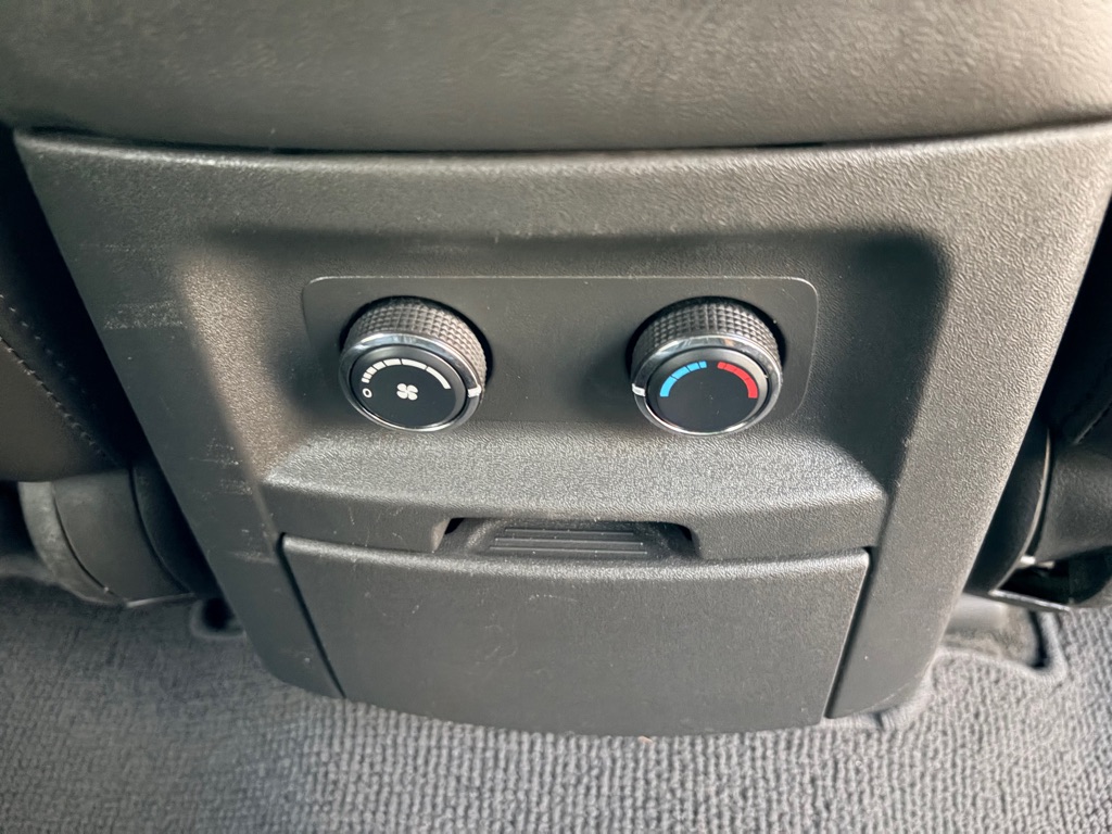 Photo 10 of this NISSAN PATHFINDER