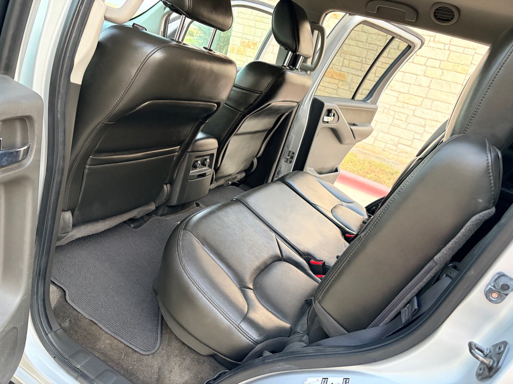 Photo 6 of this NISSAN PATHFINDER