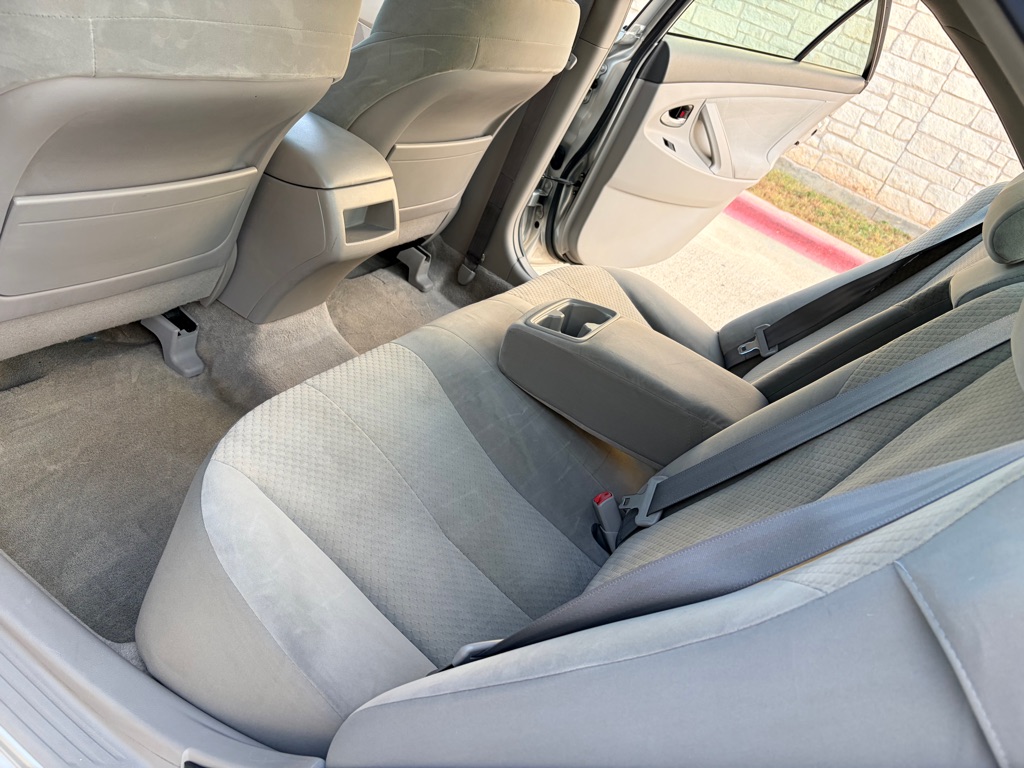 Photo 7 of this TOYOTA CAMRY