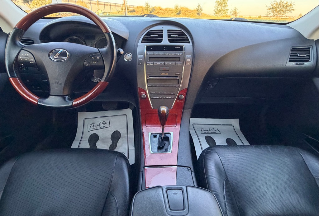 Photo 5 of this LEXUS ES