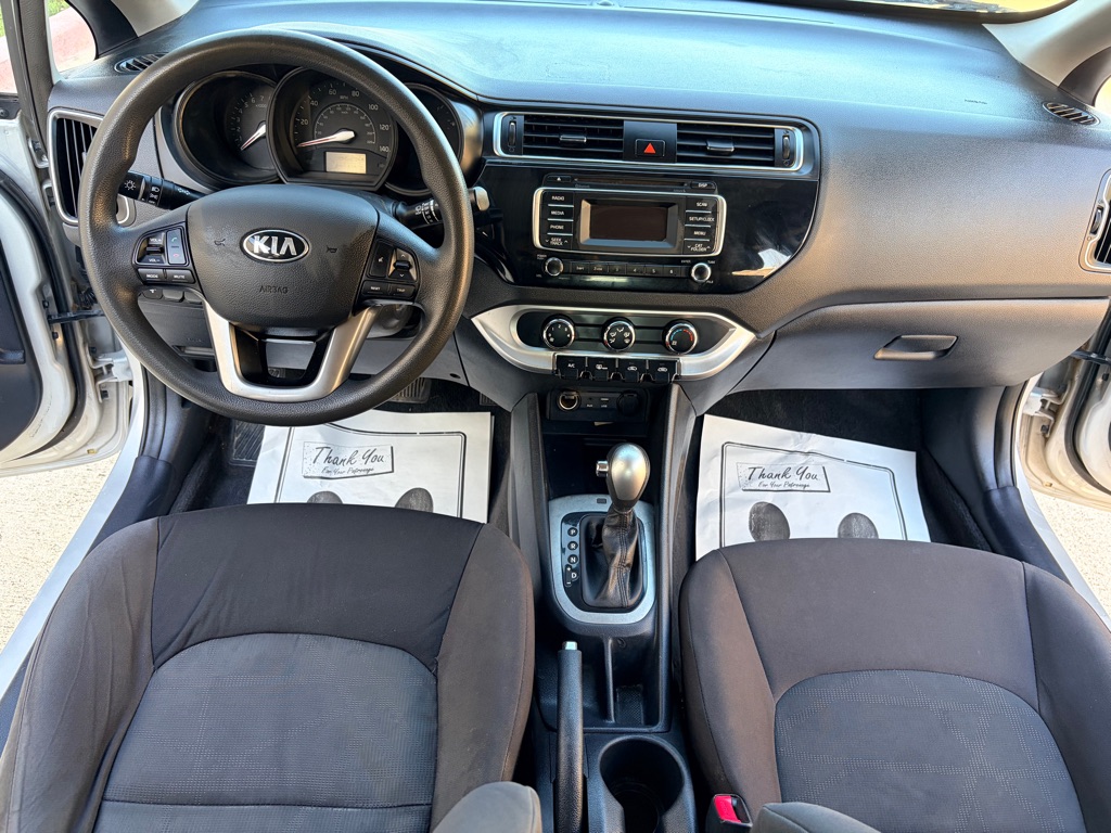Photo 9 of this KIA RIO