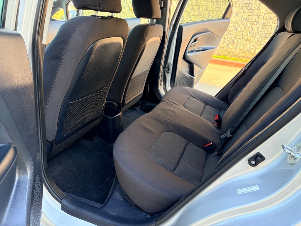 Photo 7 of this KIA RIO