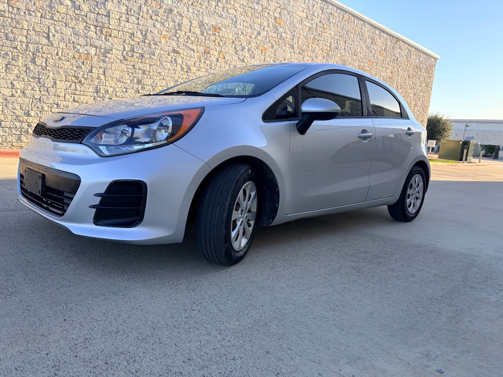 Photo 4 of this KIA RIO