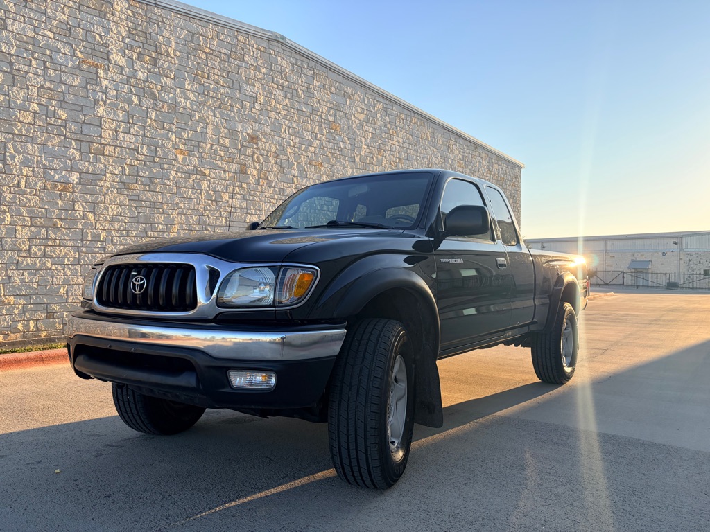 Photo 4 of this TOYOTA TACOMA