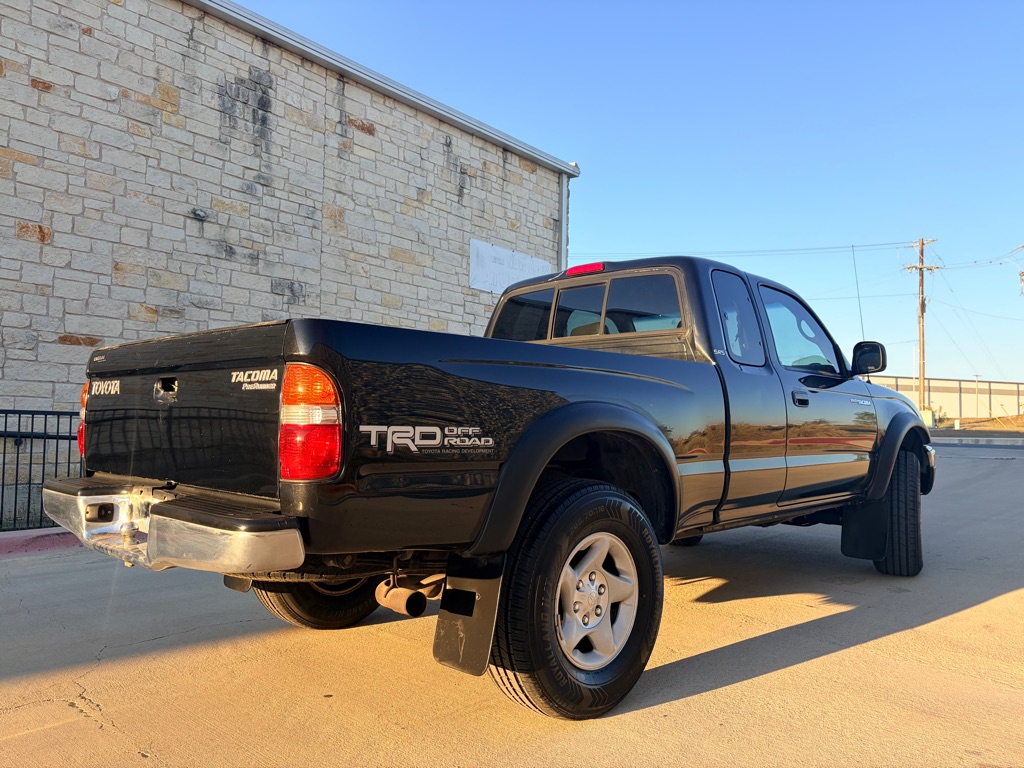 Photo 2 of this TOYOTA TACOMA