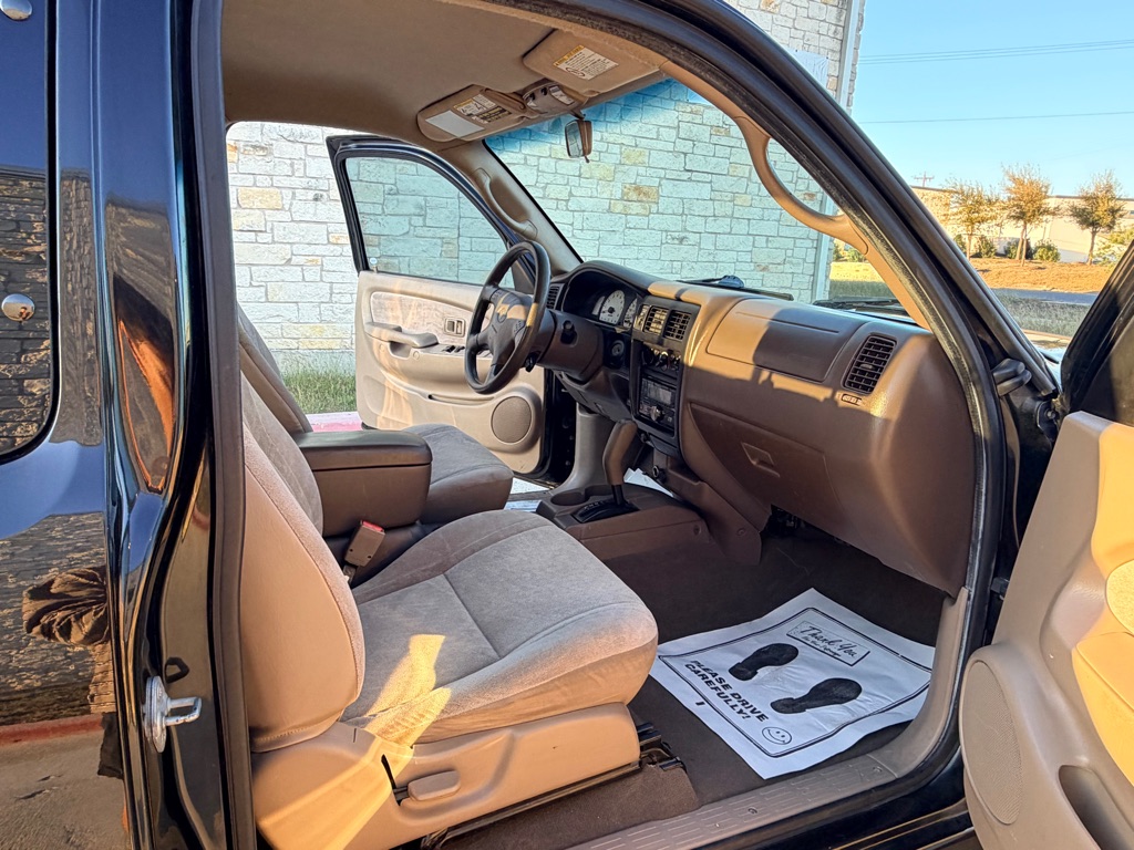 Photo 5 of this TOYOTA TACOMA