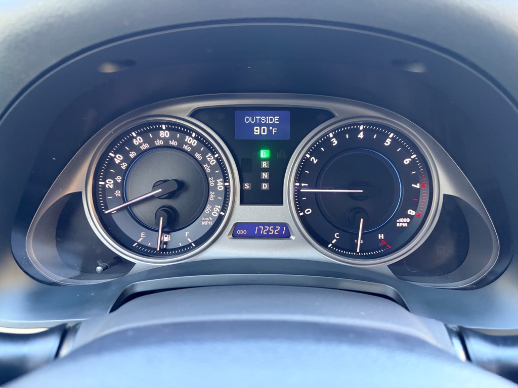 Photo 10 of this LEXUS IS
