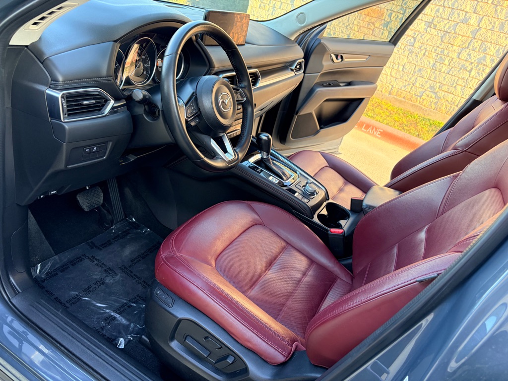 Photo 8 of this MAZDA CX-5