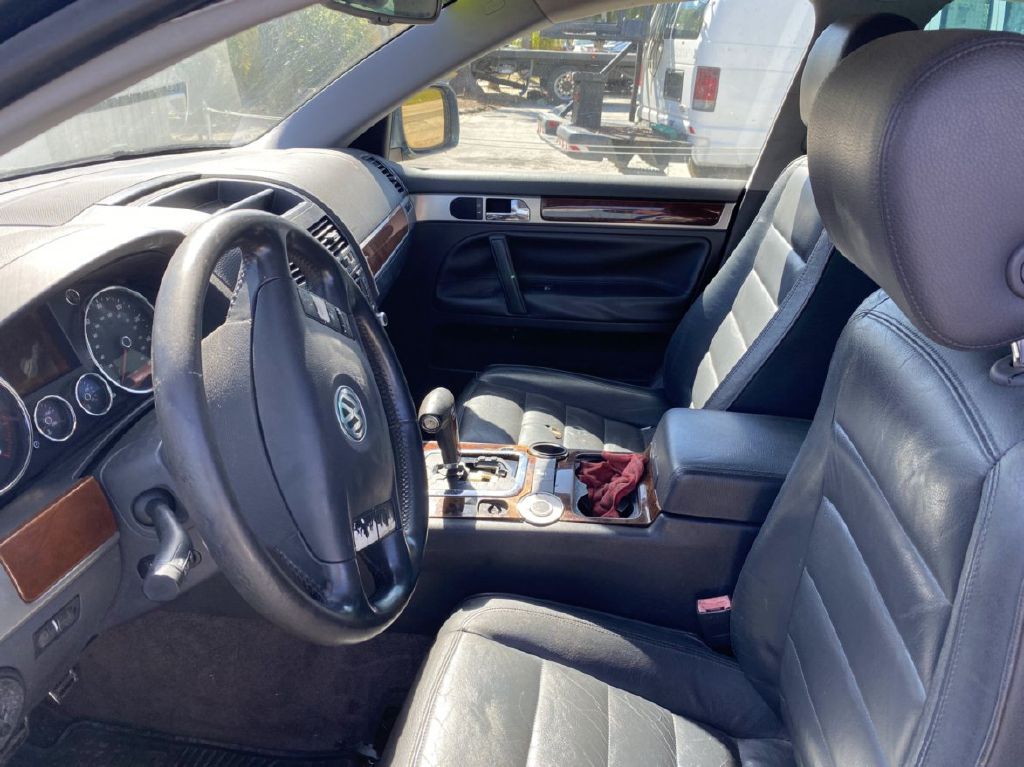 VOLKSWAGEN TOUAREG 2004 VOLKSWAGEN TOUAREG WVGCM77L34D060553