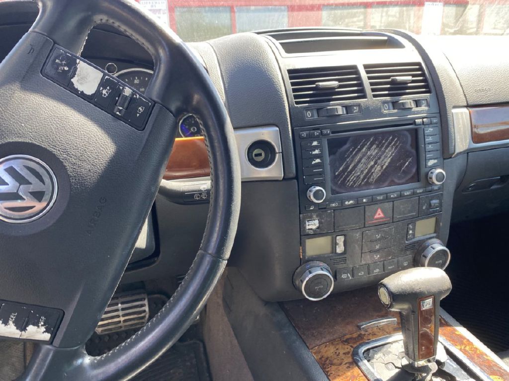 VOLKSWAGEN TOUAREG 2004 VOLKSWAGEN TOUAREG WVGCM77L34D060553
