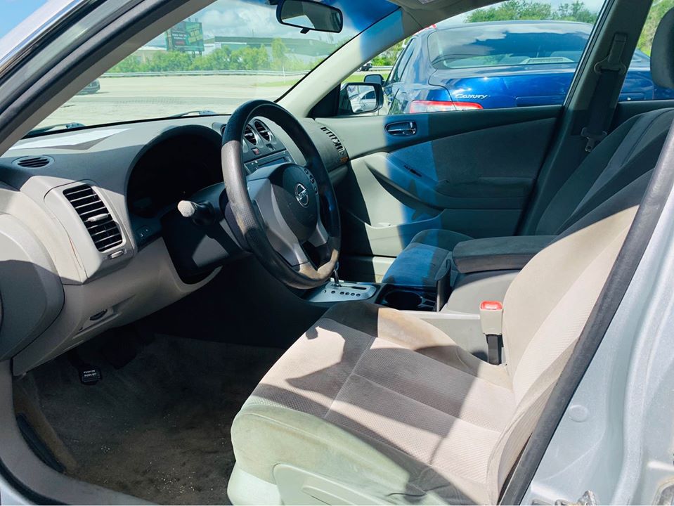 Photo 2 of this NISSAN ALTIMA