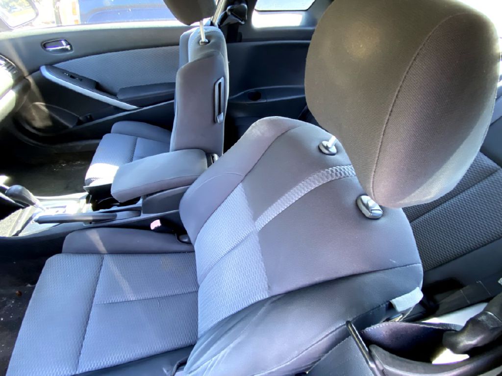 Photo 10 of this NISSAN ALTIMA