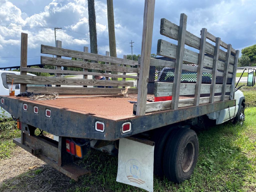 Photo 9 of this GMC NEW SIERRA