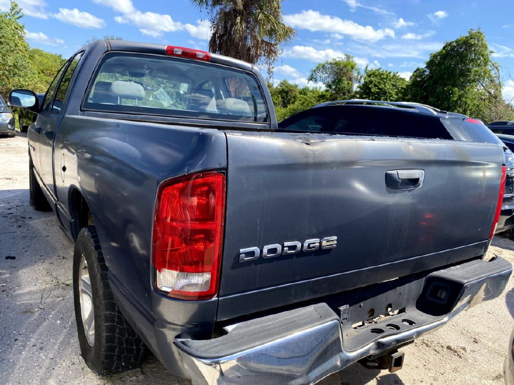 Photo 11 of this DODGE RAM 1500
