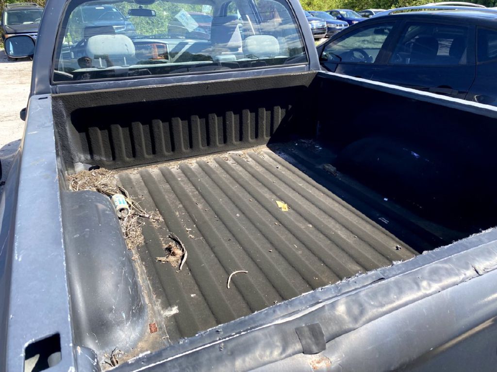 Photo 10 of this DODGE RAM 1500