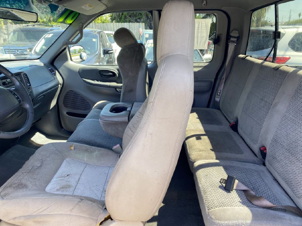 Photo 7 of this FORD F150