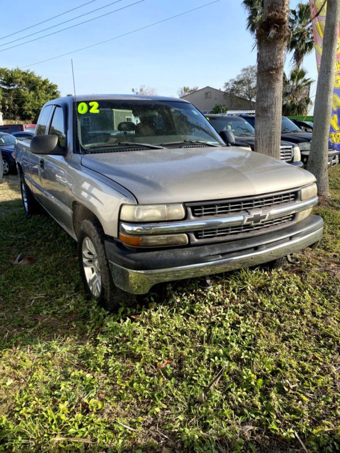 Photo 2 of this CHEVROLET SILVERADO 1500