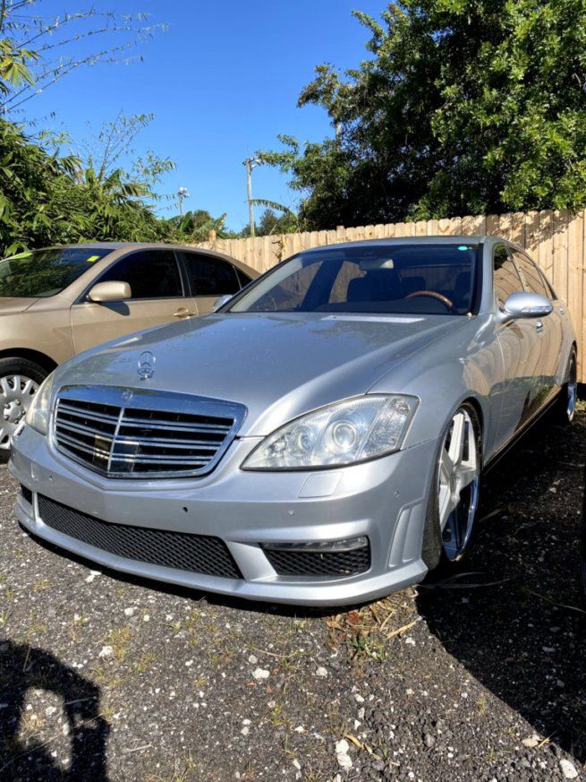 Photo 3 of this MERCEDES-BENZ S-CLASS