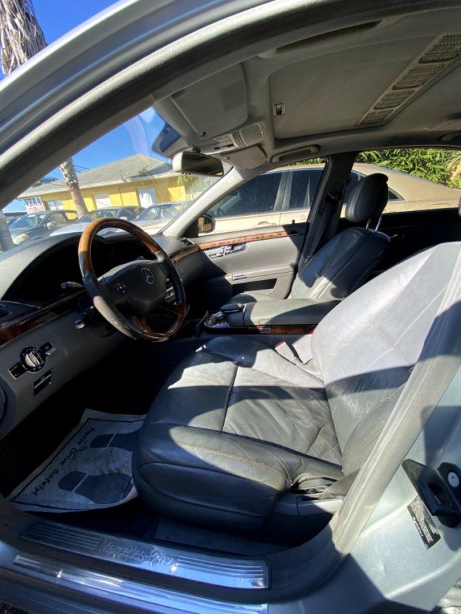 Photo 5 of this MERCEDES-BENZ S-CLASS