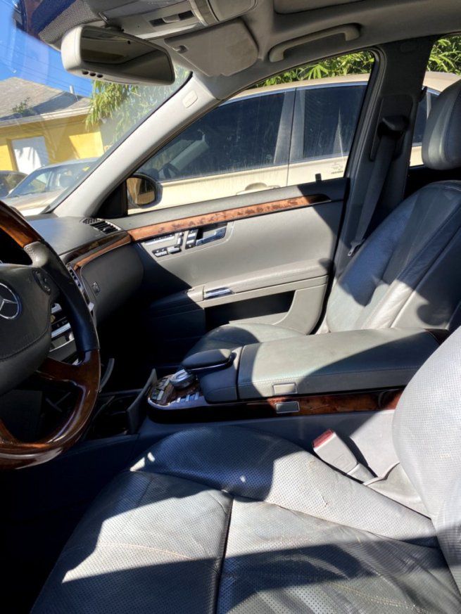 Photo 6 of this MERCEDES-BENZ S-CLASS