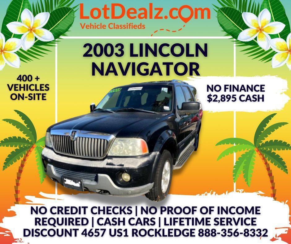 Photo 3 of this LINCOLN NAVIGATOR