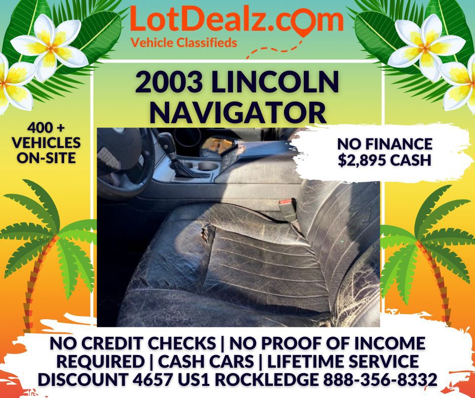 Photo 4 of this LINCOLN NAVIGATOR