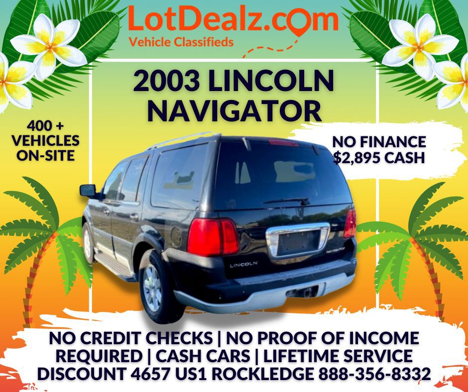 Photo 9 of this LINCOLN NAVIGATOR