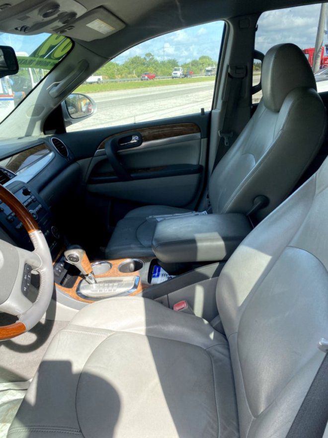 Photo 6 of this BUICK ENCLAVE
