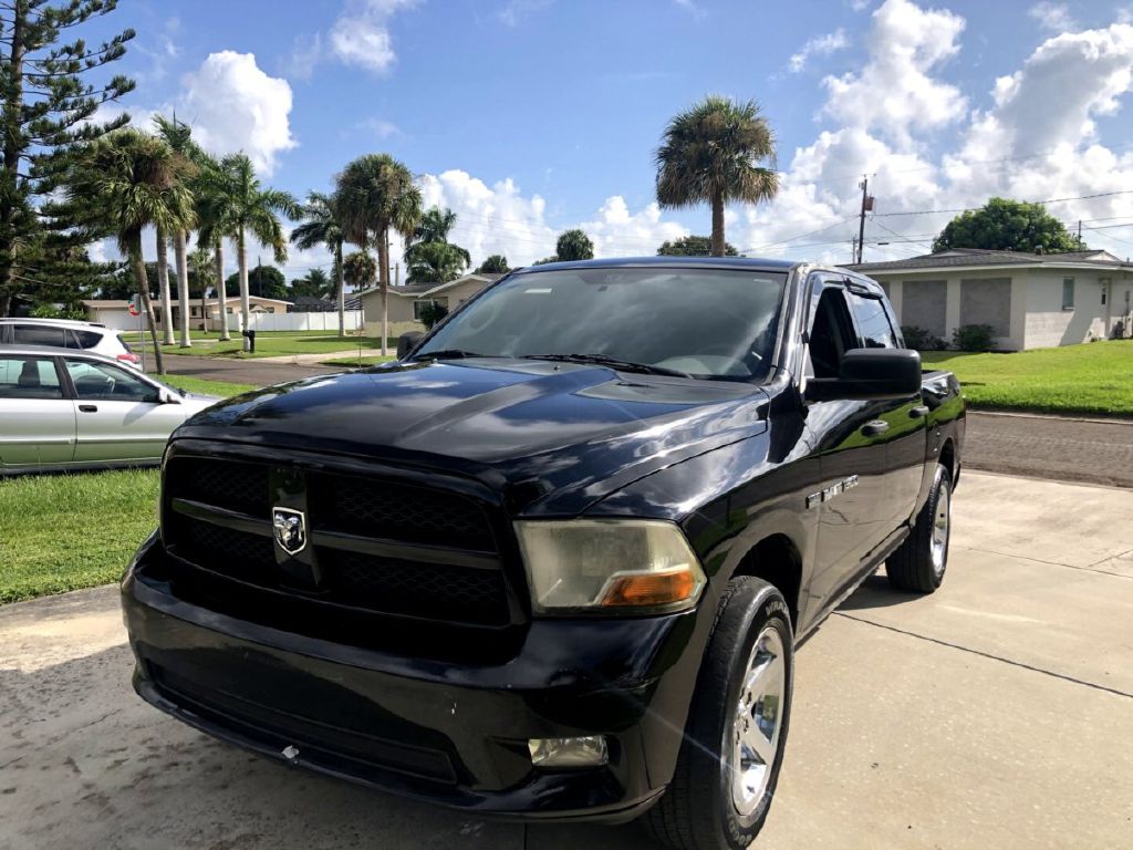 Photo 4 of this DODGE RAM 1500