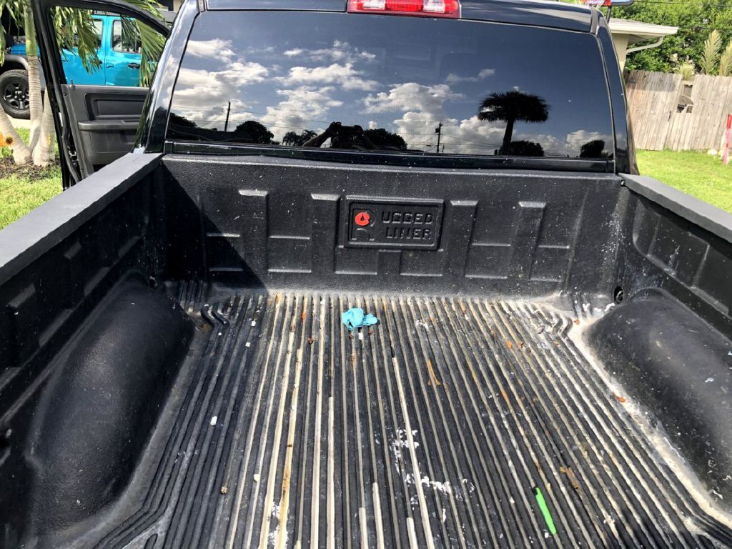 Photo 16 of this DODGE RAM 1500