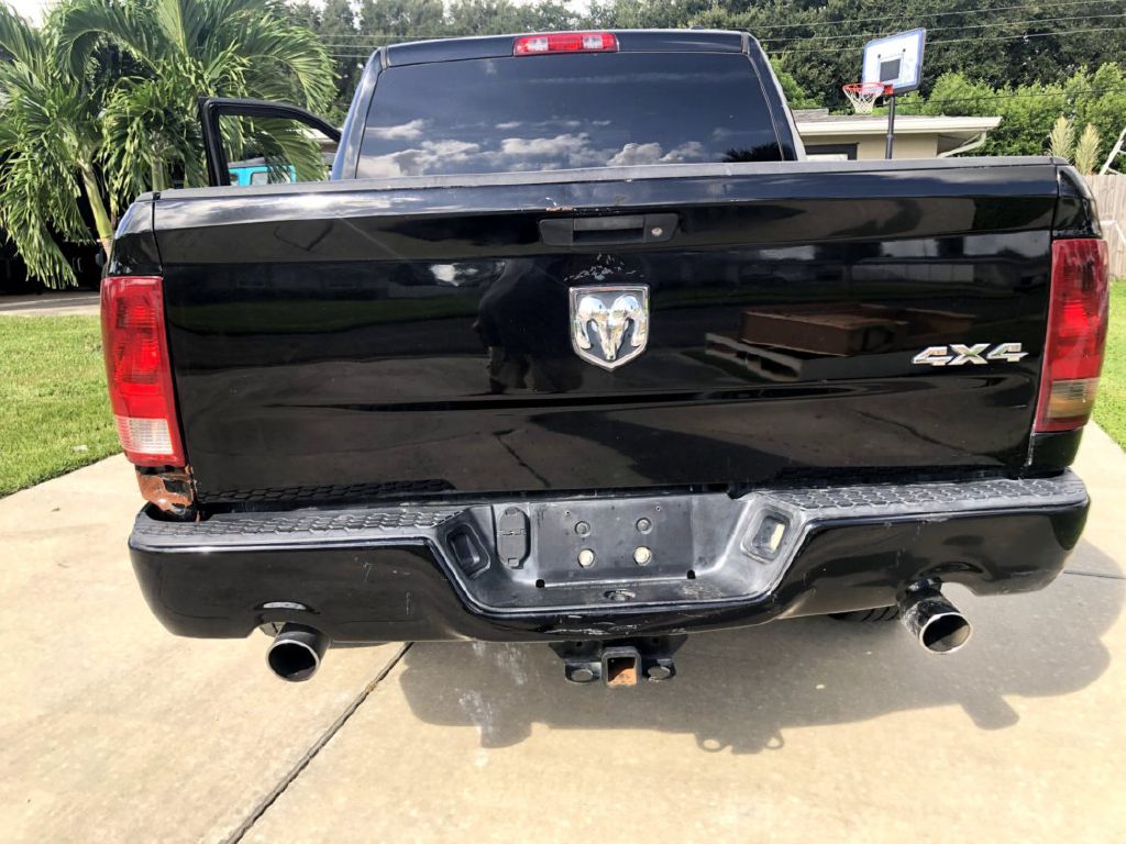 Photo 18 of this DODGE RAM 1500