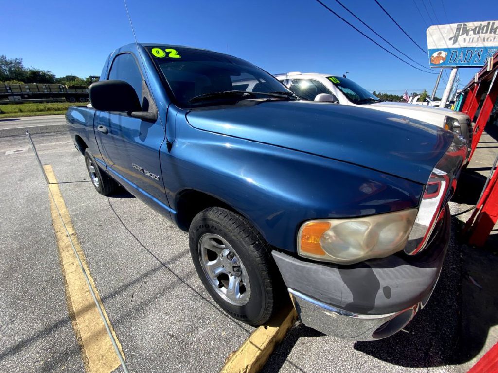 Photo 4 of this DODGE RAM 1500